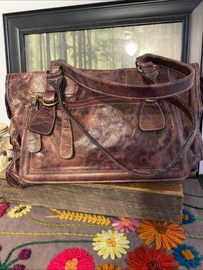 Classic Brown/Gold hue Leather Shoulder Bag no major signs of wear.